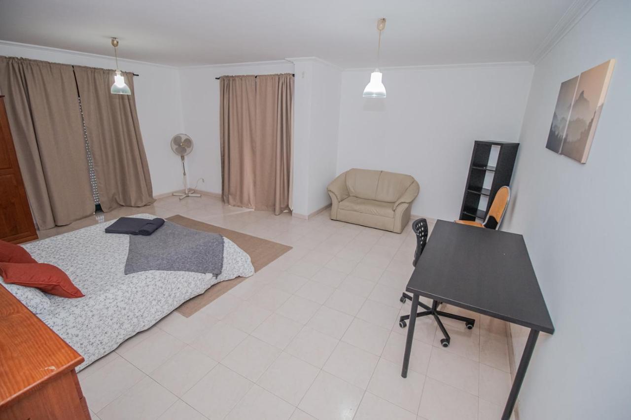 Charming Private Rooms In An Apartment A2 Penha - Distrito de Faro Exterior foto