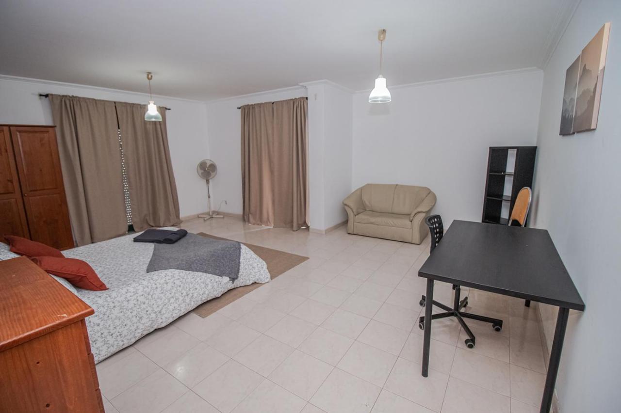 Charming Private Rooms In An Apartment A2 Penha - Distrito de Faro Exterior foto